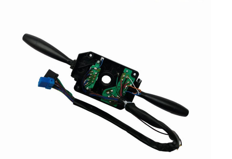 Assemblage et fabrication de circuits imprimés pour commutateur de combinaison automobile câblé
